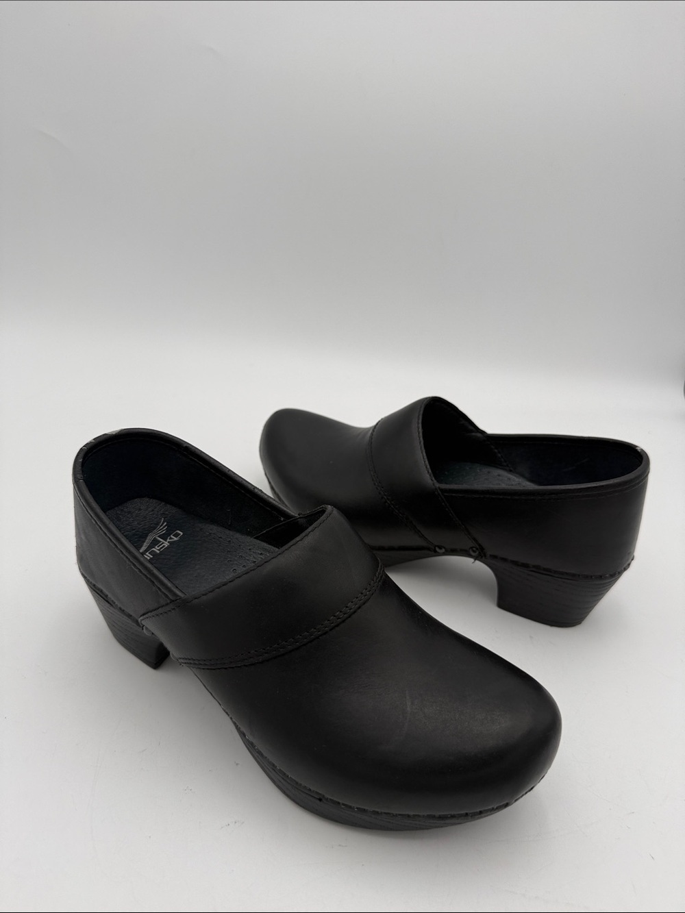 Dansko Black Leather Slip-On Clogs women 38 casual office retro Y2K slip on